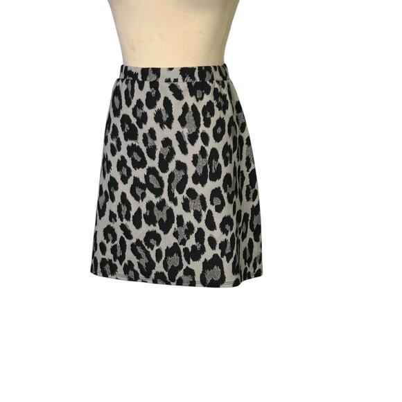 Olivia Rae gray back leopard print pull on mini skirt size Large - Picture 10 of 12